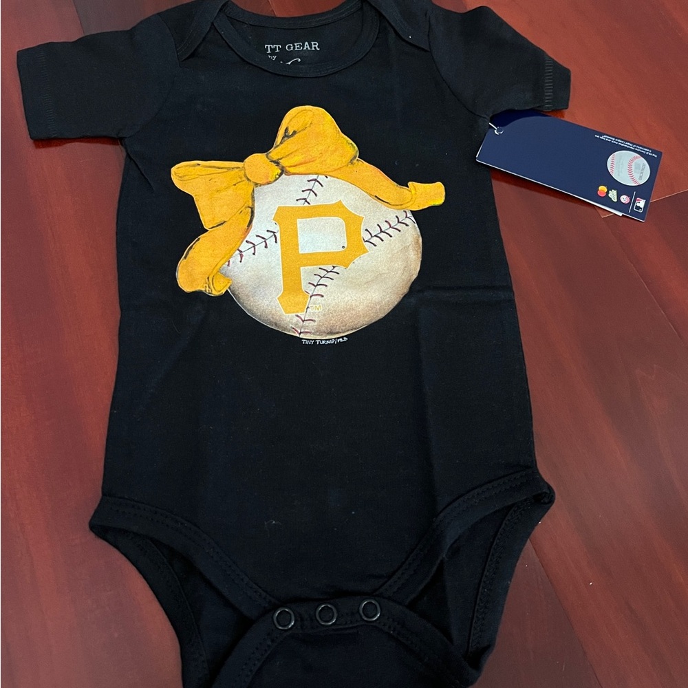 Baseball Babies
MLB Pittsburgh Pirates baby girl onesie